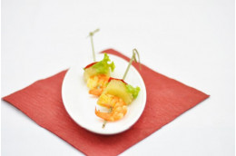 Шпажка "Креветка жареная с ананасом", 30г