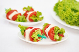 Шпажка "Черри с сыром Фета", 40г