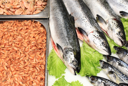 Рыбный отдел в супермаркете КЛАСС на холодной горе