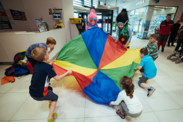 Клубника FEST в КЛАСС проходит весело и вкусно!