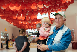 Клубника FEST в КЛАСС проходит весело и вкусно!